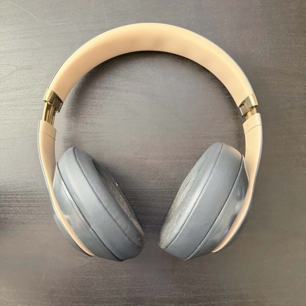 Beats by Dr. Dre Studio3 Bluetooth On Ear Wireless Headphones - Shadow Gray